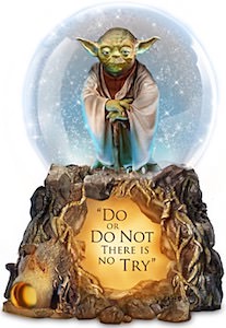 Star Wars Yoda Snow Globe